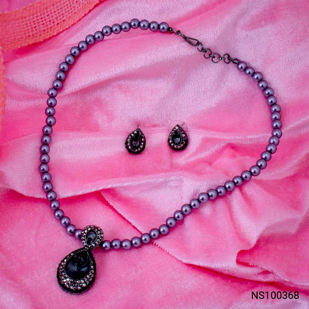 Lavish Silver Plated Pearl Choker Necklace Set